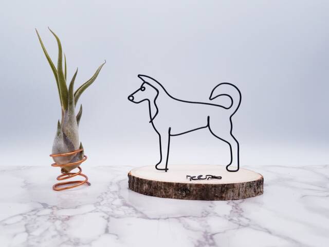 Personalized Husky Wire Sculpture, Dog Lover Gift, Desk Decor - image 1