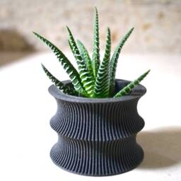 "Mid Century Modern Wood Finish Planter ""Curvy Black" - thumbnail 3