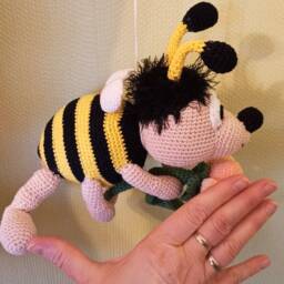 Baby Mobile Bumblebee - Amigurumi, Doll - thumbnail 4