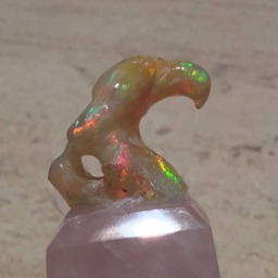 Ethiopian Opal Natural Shape Of A Bird Set On To Rose Quartz Pedestal - thumbnail 2