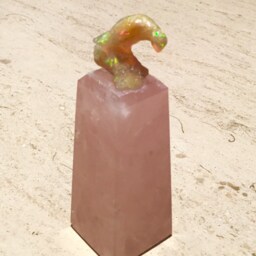 Ethiopian Opal Natural Shape Of A Bird Set On To Rose Quartz Pedestal - thumbnail 4
