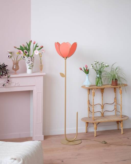 Simple Flower Floor Lamp & Lampshade - Grapefruit - image 1