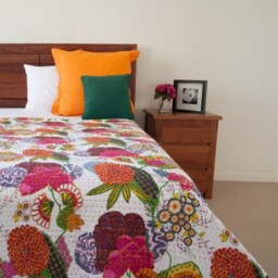 Indain Floral Print Hand-stitched Kantha Quilt Queen Throw Cotton Blanket - thumbnail 3