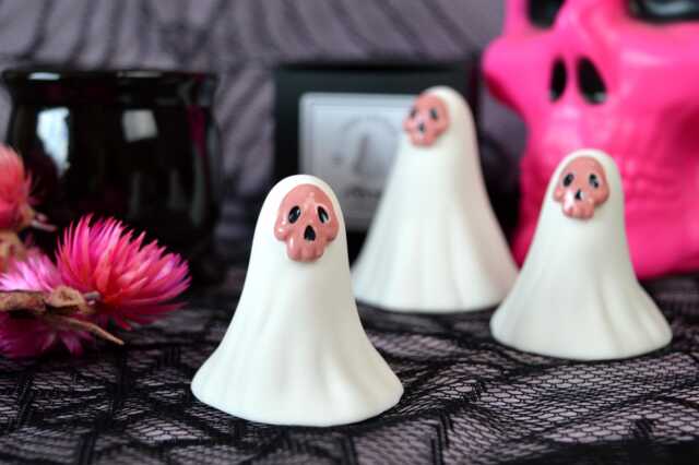 Spooky Ghost Sculpture Ceramic Pink Skull - image 1
