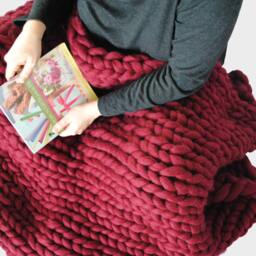 Burgundy Chunky Knit Throw Blanket, Merino Wool, Handmade - thumbnail 2