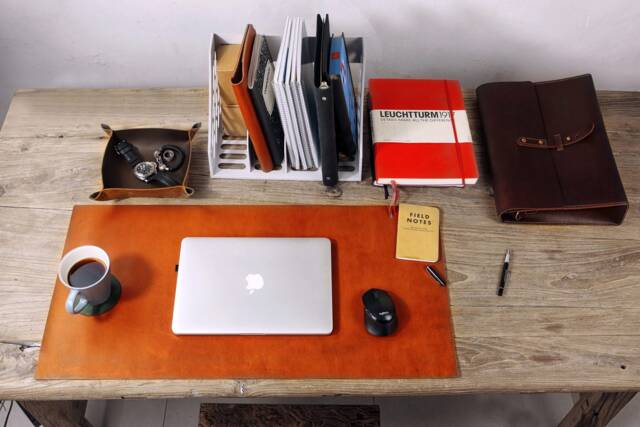 Personalized Full Grain Leather Desk Pad Blotter , Black Leather Table Mat, Large Office Writing Lmxxs - image 1