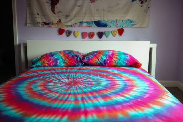 Handmade Tie Dye Bedding Set - Ultra Soft Cotton - image 1
