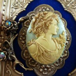 Framed Cameos Noble Women Blue + Ivory Oval Victorian Scrolled Floral Design Brass Frame Wall Shelf Desk Hanging Art Cfl14-10 - thumbnail 2