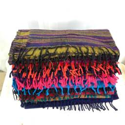 Green Cosy Blanket 4 Parties Festivals & Snuggling. A Lovely Soft Touch, Very Warm, Nice & Lightweight Shawl Scarf Throw - thumbnail 3