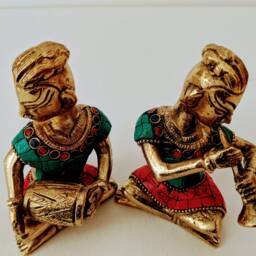 Musicians - Set Of 2 Brass Statue in Coral Stone Work - thumbnail 2