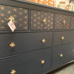 Ikea Hemnes 8 Chest Of Drawers Painted Bespoke Stencilled Navy & Gold Geometric - thumbnail 3