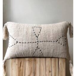 White Throw Pillow Cover With Tassels - Modern Minimalist Decor - thumbnail 3