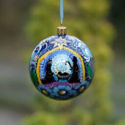 Hand-Painted Nativity Scene Ornament, Ukrainian Christmas Blue Flower Bauble Unique Tree Ball With Petrykivka Painting - thumbnail 2