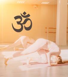 Om Symbol Vinyl Wall Decal Removable Yoga Studio Decor - thumbnail 1