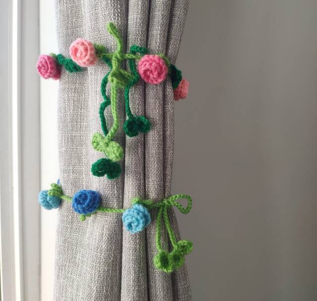 Crochet Curtain Tie Back/Handmade Rose Hold Back/Flower Back/Rose Garland/Crochet Flower Home Decor/Gift For Her - image 1