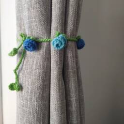 Crochet Curtain Tie Back/Handmade Rose Hold Back/Flower Back/Rose Garland/Crochet Flower Home Decor/Gift For Her - thumbnail 3