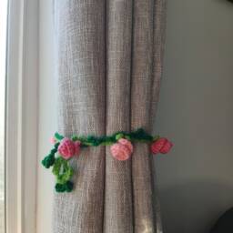 Crochet Curtain Tie Back/Handmade Rose Hold Back/Flower Back/Rose Garland/Crochet Flower Home Decor/Gift For Her - thumbnail 2