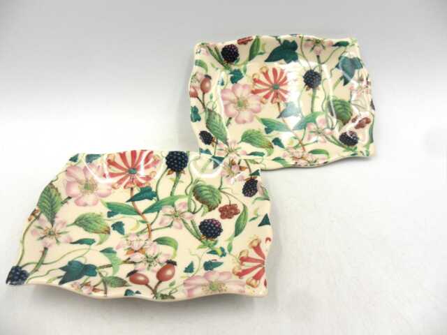 A Pair Of Soap Dishes in Hedgerow Bramble Design By Heron Cross Pottery - image 1