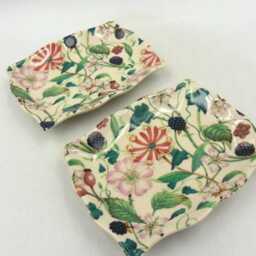 A Pair Of Soap Dishes in Hedgerow Bramble Design By Heron Cross Pottery - thumbnail 2