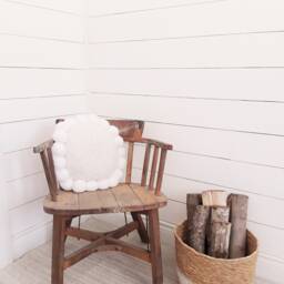 Round Knitted Cushion With White Pompoms - Stockholm - thumbnail 4