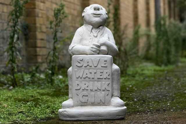 Humorous Garden Statue Save Water Drink Gin' Concrete Sculpture Fun Outdoor Man With Sign Cement Bar Gift Idea Quirky Yard Ornament - image 1