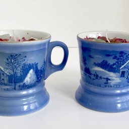 "Lavender Scented Soy Wax Candle in ""The Old Homestead Winter" - thumbnail 4