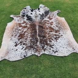 Brown & White Cowhide Rug - Speckled Cow Hide Area Tricolor Skin For Upholstery Cowhides in Europe - thumbnail 2