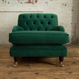 British Handmade Emerald Green Velvet Chesterfield Armchair/Lounge Chair - thumbnail 3