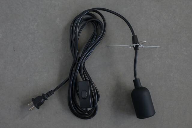 Plug-In Pendant Lamp Kit With Lampshade Holder & Switch - image 1