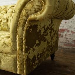 British Handmade Crushed Gold Velvet Chesterfield Snuggle Chair - thumbnail 3