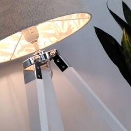 Tripod Desk Table Lamp - thumbnail 2