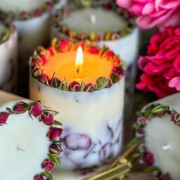 Dried Rose Soy Wax Candle - Unique Floral Home Decor, Valentine's & Mom Gift - thumbnail 3