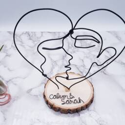 Personalized Kissing Couple Wire Sculpture, Anniversary Gift, Desk Decor - thumbnail 3