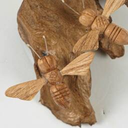 Handcrafted Wooden Bee Wall Art Tropical Nature Sculpture 5 - thumbnail 4