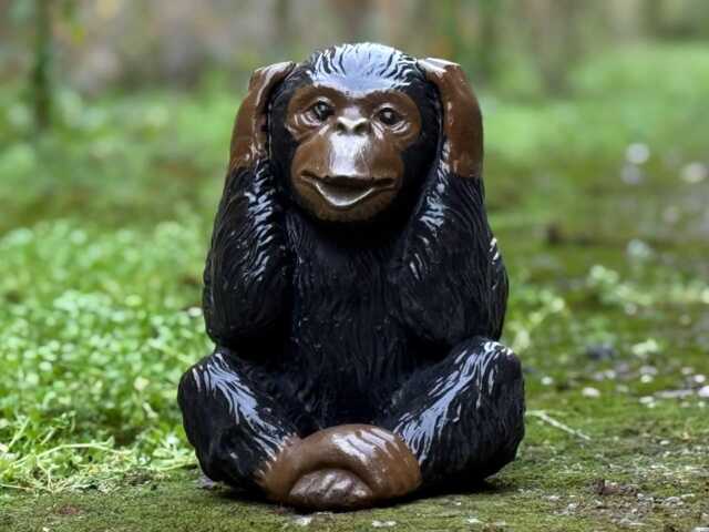 Outdoor Near No Evil Monkey Figurine Concrete Chimpanzee Garden & Home Sculpture Unique Cement Animal Decoration Wildlife Yard Art Statue - image 1