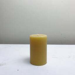 Small Pure Beeswax Candle - thumbnail 1