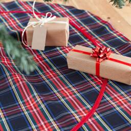 Black Stewart Tree Skirt With Red Trim, Tartan Skirt, Black Christmas Skirt - thumbnail 2