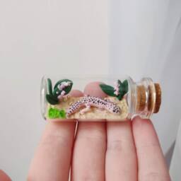 Different Leopard Gecko Morphs in Glass-Bottle/Unique Miniature Figure/ Handmade Artwork Customizable