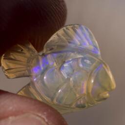 Australian Fish Opal Carving Semi-Blackopal Purple Fire - 3.5 Cts - thumbnail 2