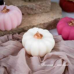 Handmade 3D Pumpkin Candle Halloween Decor, Soy-Beeswax Blend - thumbnail 3