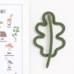 Knitted Wire Oak Leaf, Woodland Nursery Decor, Knitted Shape, Autumn Children's Wall Art, Kids Room Decor - thumbnail 1