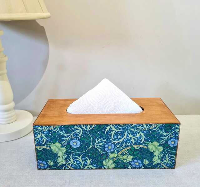 William Morris Seaweed Tissue Cover, Large Wooden Floral Green & Blue Box - image 1