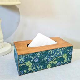 William Morris Seaweed Tissue Cover, Large Wooden Floral Green & Blue Box - thumbnail 2