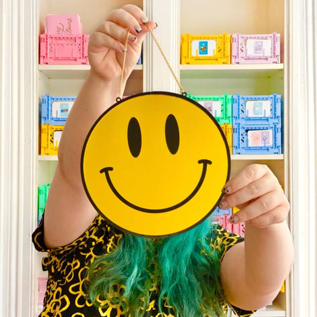 Smile Face Acrylic Mirror - 90S Novelty Wall Art With Gold Chain - image 1