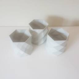 Set Of 3 Indoor Planters For Cacti & Fresh Herbs - thumbnail 3