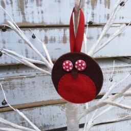Robin Christmas Decoration, Traditional Stitched Felt Tree Ornament - thumbnail 2