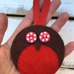 Robin Christmas Decoration, Traditional Stitched Felt Tree Ornament - thumbnail 4