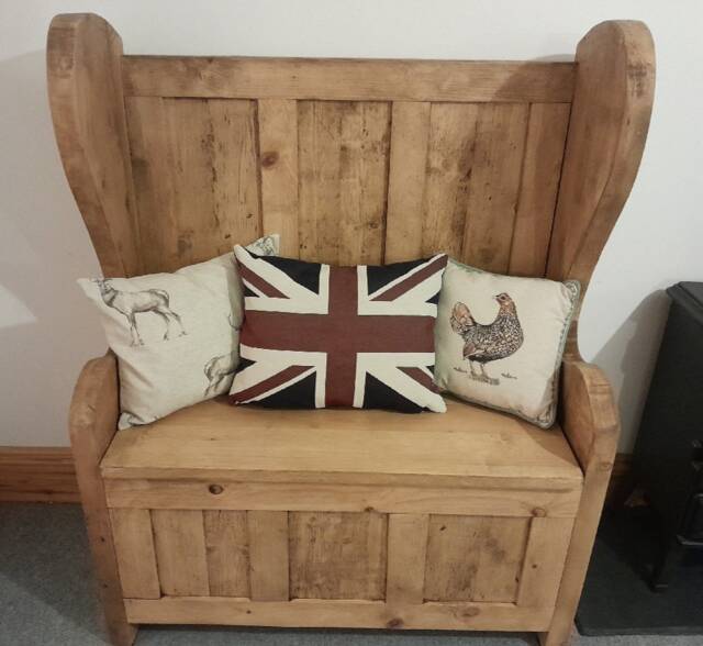 Reclaimed Wooden 3Ft Monk Bench/ Settle Bench With Storage - image 1