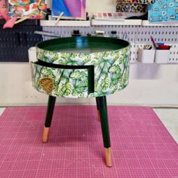 Green Botanical Bedside Table, Leaf & Plant Nightstand. Gold Cheese Accent Table . Fun Home Decor, Colorful Round - thumbnail 2