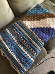 Corner To Corner Bernat Pop Blanket - thumbnail 1